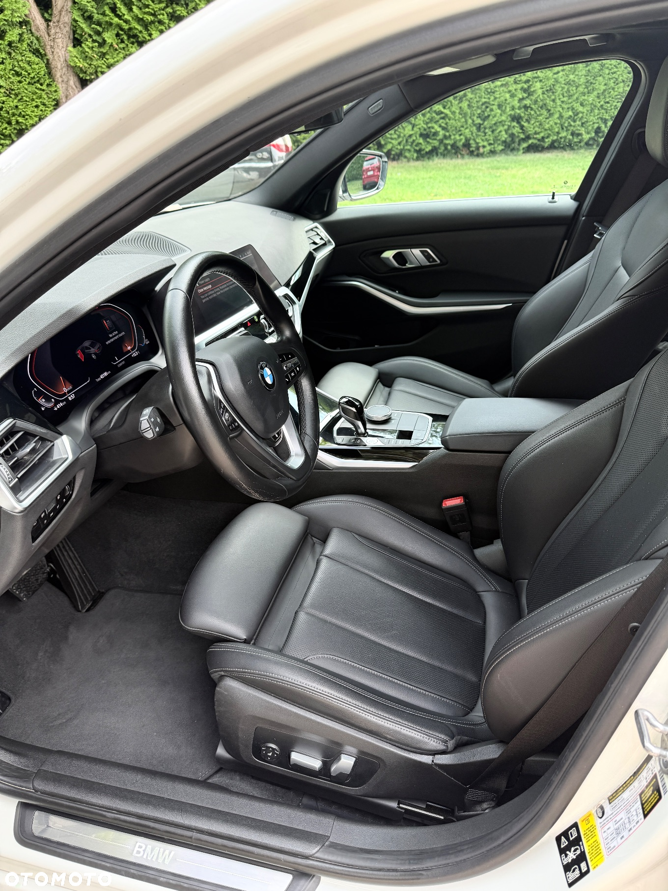 BMW Seria 3 330i xDrive - 30