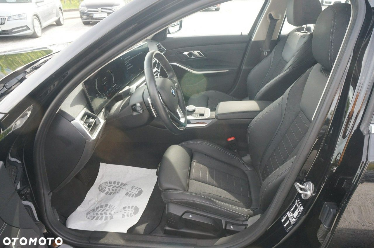 BMW Seria 3 320i - 17