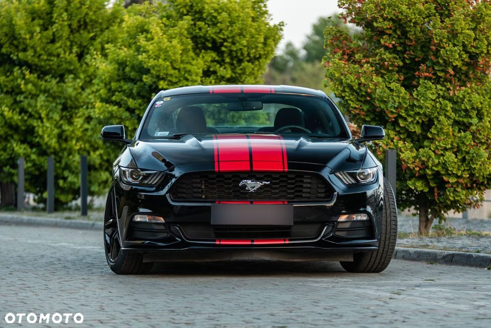 Ford Mustang - 2