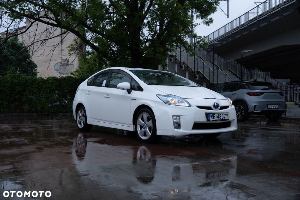 Toyota Prius - 3