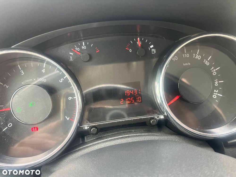 Peugeot 3008 1.6 Premium - 23