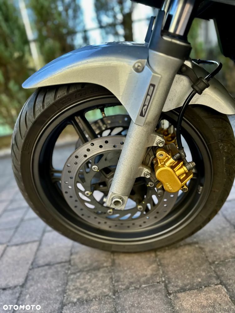 Honda CBF - 6