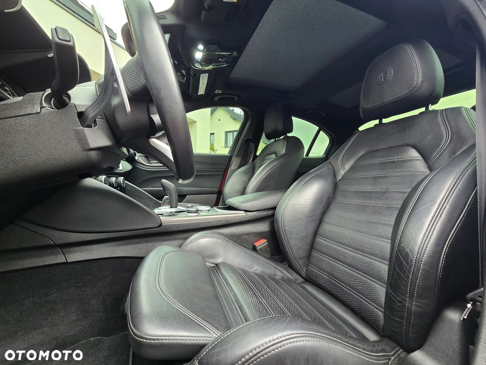 Alfa Romeo Giulia 2.0 Turbo 16V AT8 Veloce - 21