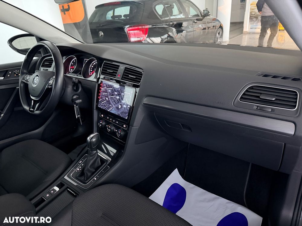Volkswagen Golf 1.0 TSI DSG Comfortline - 31