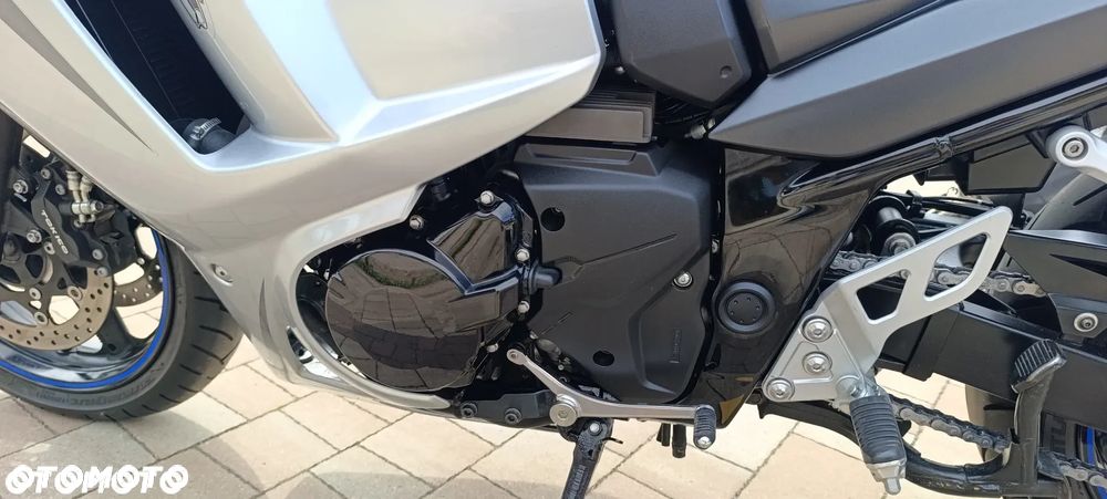 Suzuki GSX - 36