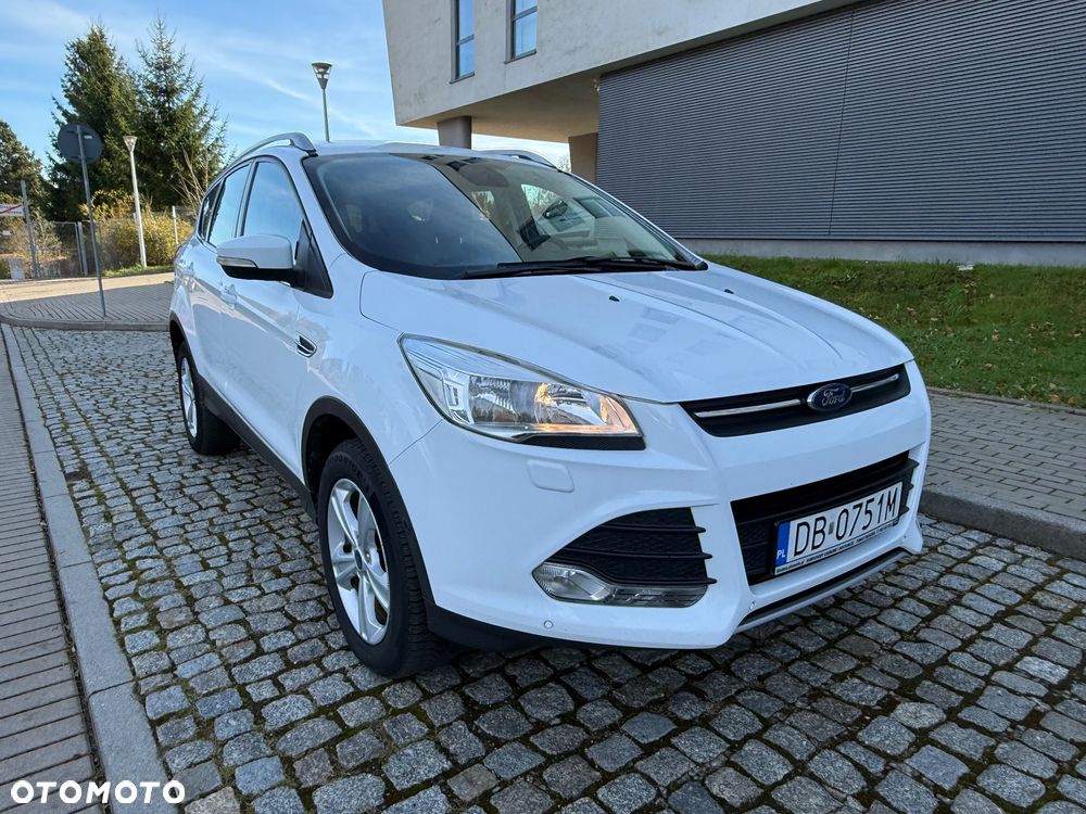 Ford Kuga 1.5 EcoBoost 2x4 Titanium - 3