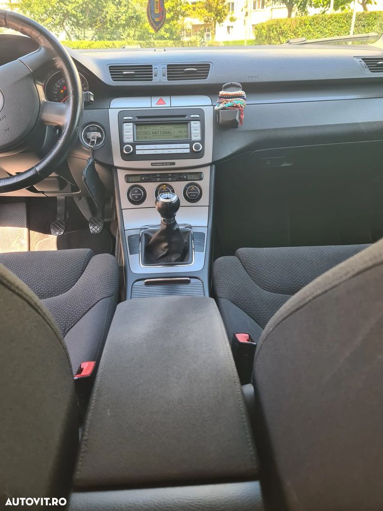 Volkswagen Passat 2.0 TDI Comfortline - 27