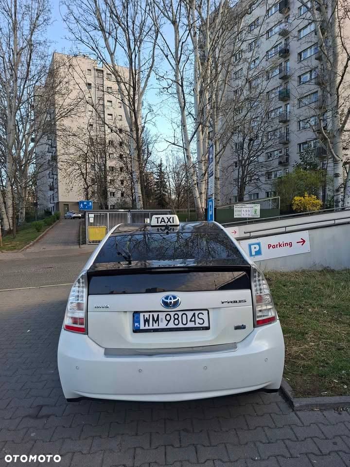 Toyota Prius 2010 photo 2
