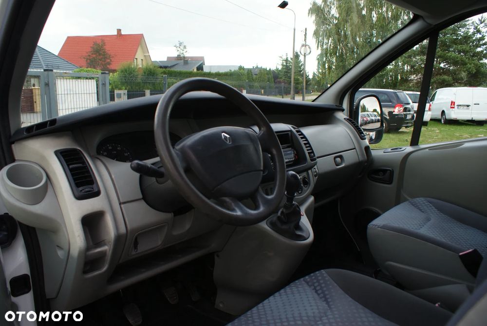 Renault Trafic - 11