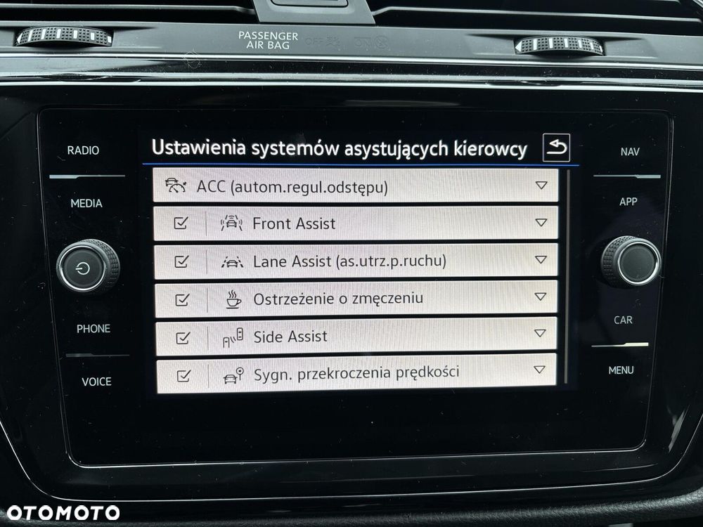 Volkswagen Touran - 20