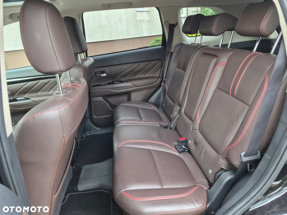Mitsubishi Outlander Intense + - 9