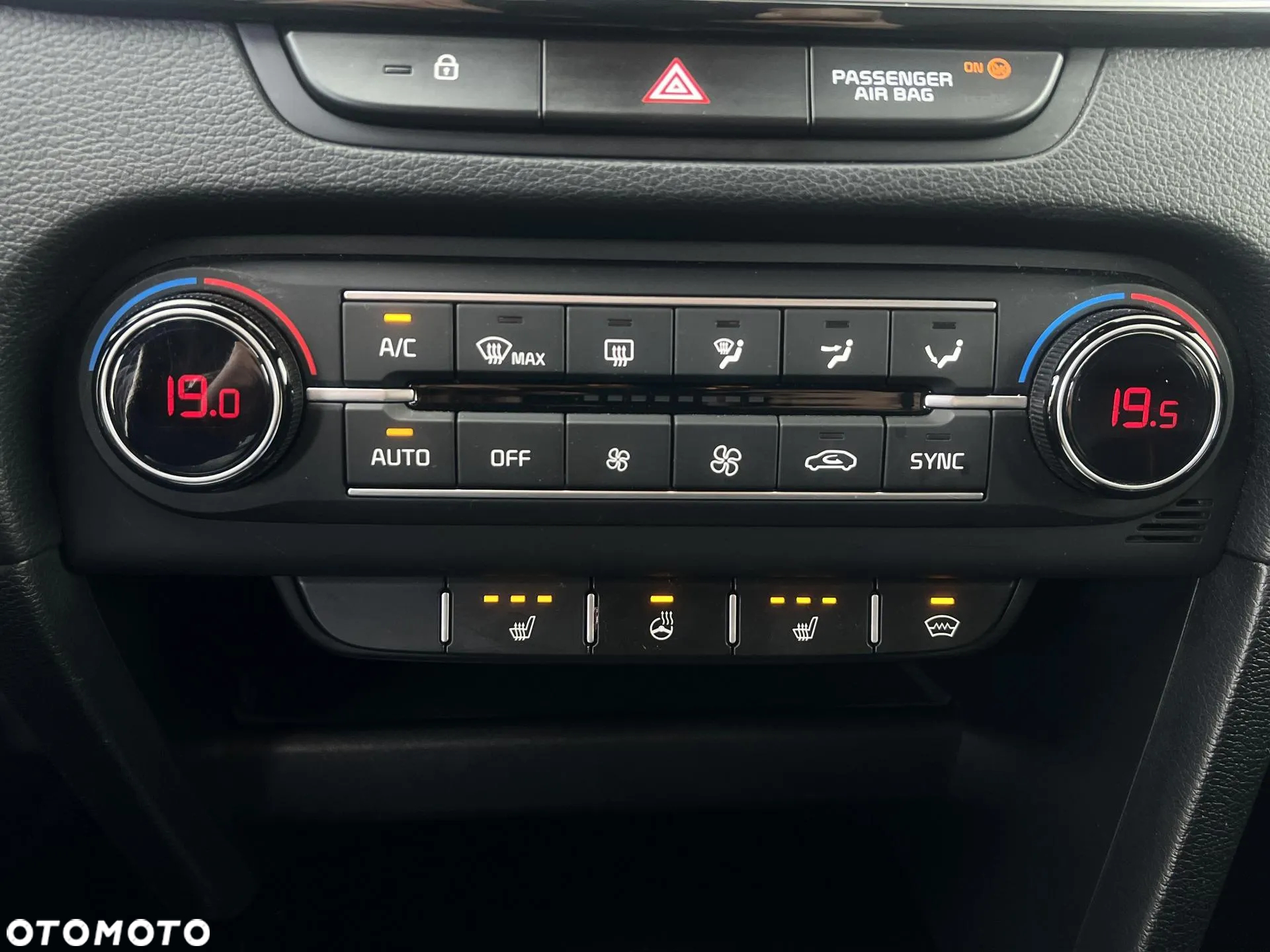 Kia ProCeed 1.6 T-GDI GT DCT - 22