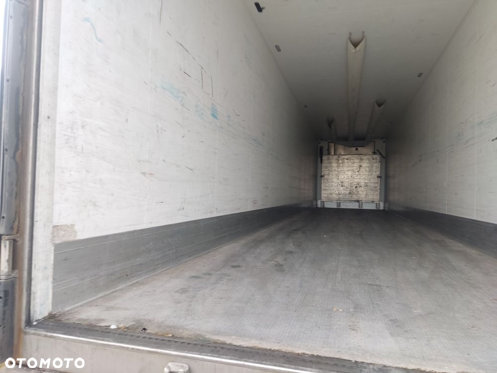 Schmitz Cargobull SKO 24 - 4