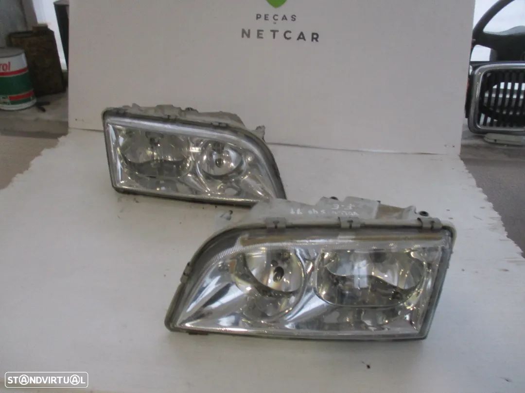 Farol Optica Volvo V40 S40 Esq Dto - 1