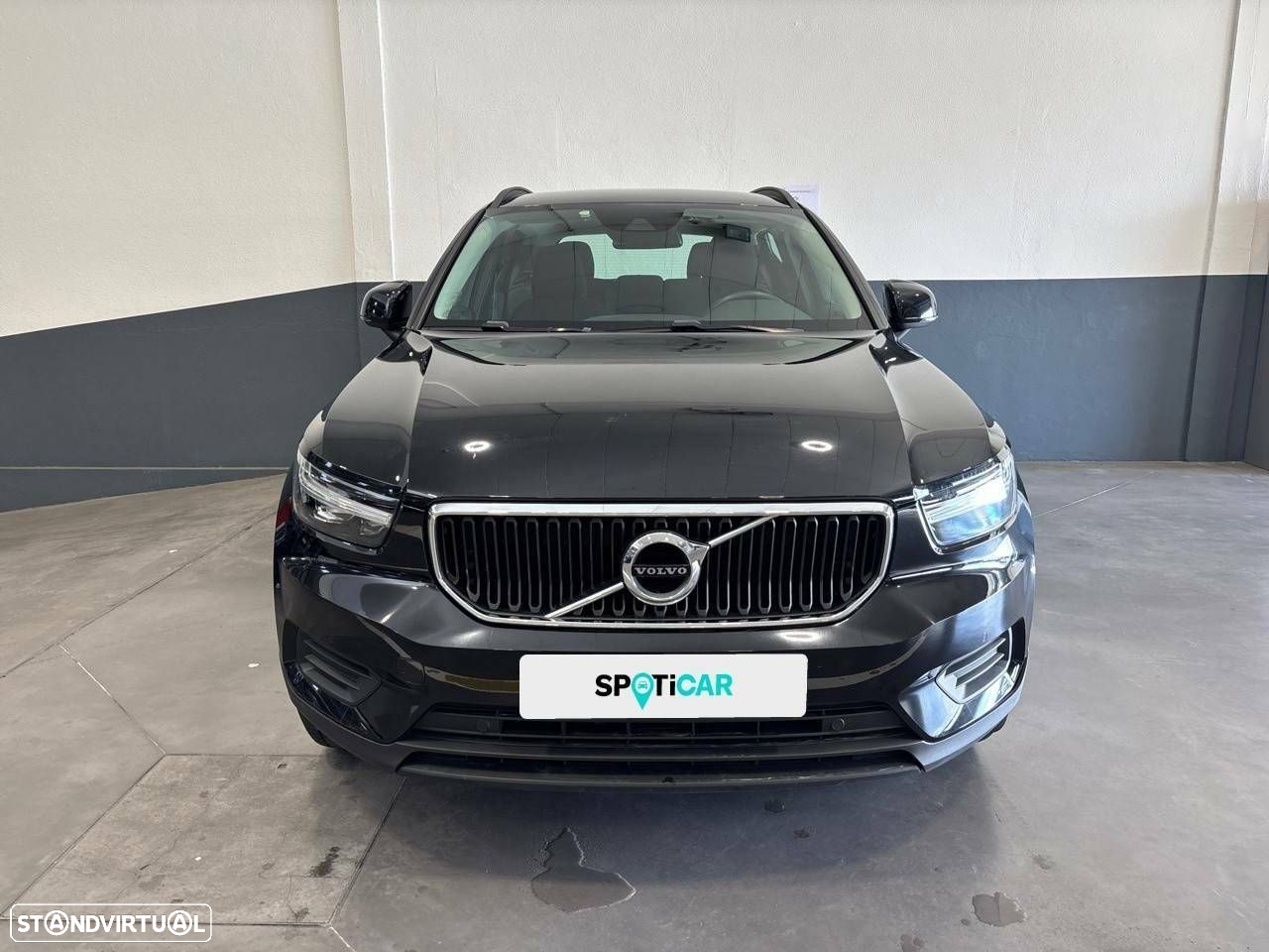Volvo XC 40 1.5 T2 Momentum - 2