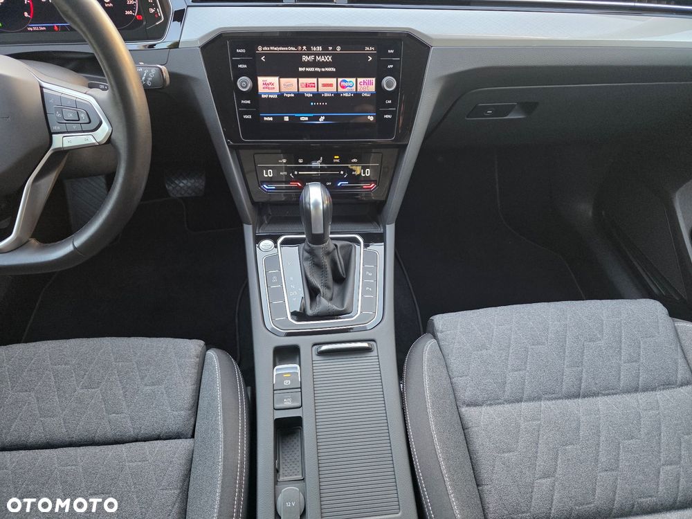 Volkswagen Passat Variant 1.5 TSI ACT mHEV Business Plus DSG - 28
