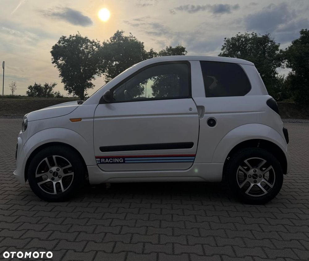 Microcar M.GO - 8
