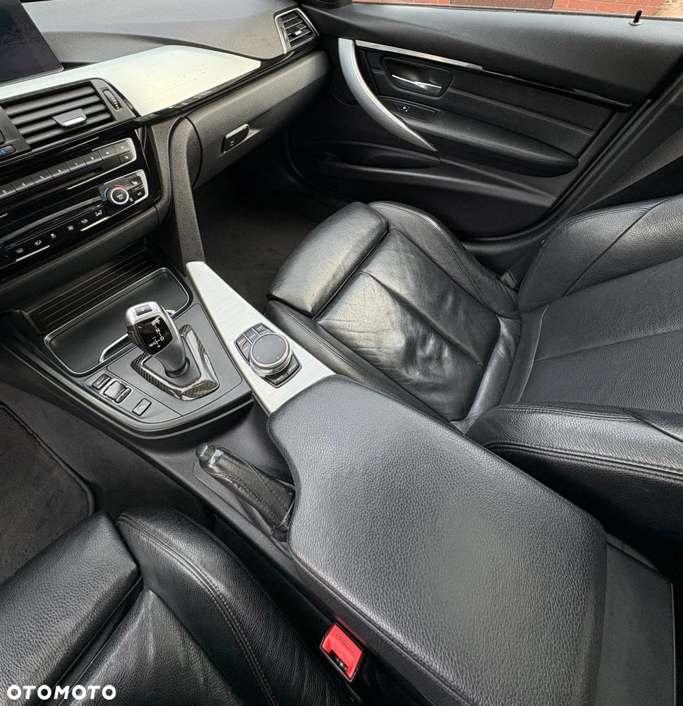 BMW Seria 3 340i M Sport - 16