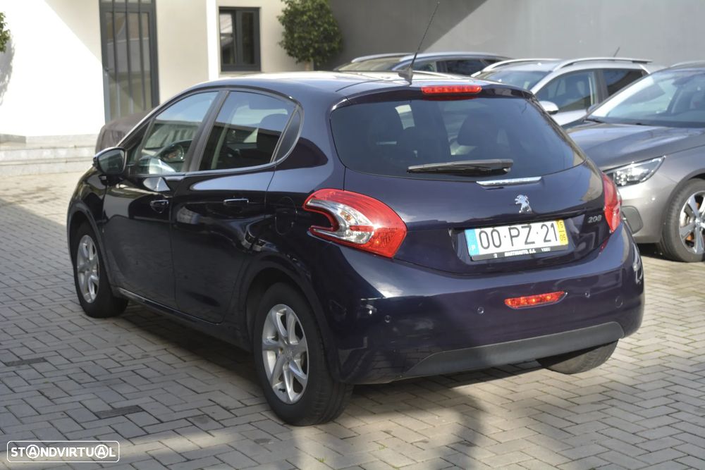 Peugeot 208 1.2 VTi SE Style - 13