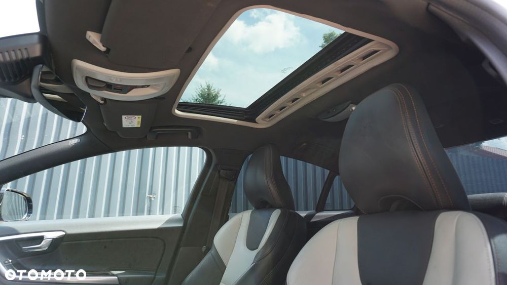 Volvo S60 T5 Geartronic Summum - 17