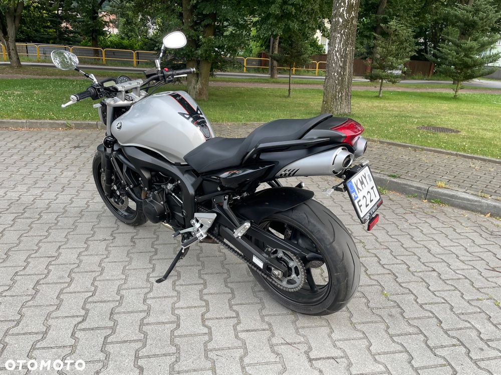 Yamaha FZ6 - 4