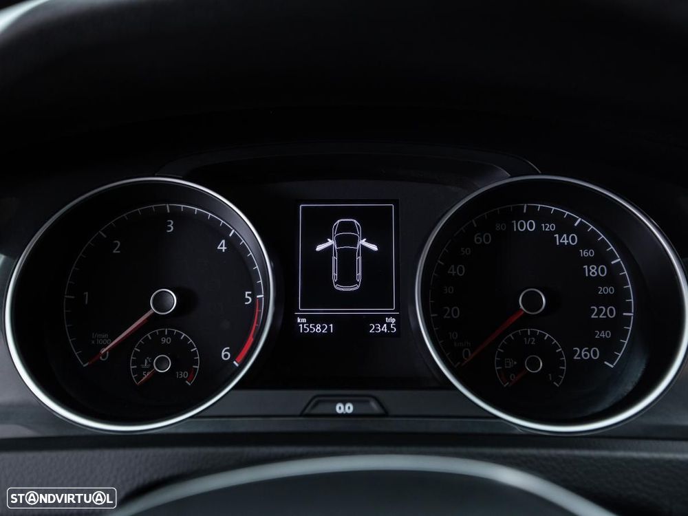 VW Golf Variant 2.0 TDi R-Line DSG - 20