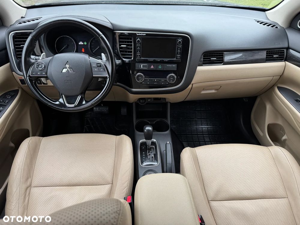 Mitsubishi Outlander 2.0 4WD CVT Active+ - 19