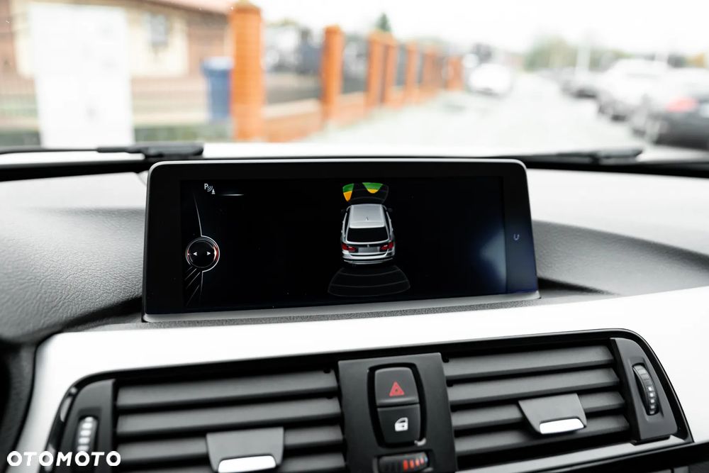 BMW Seria 3 320d Sport-Aut Blue Performance - 35