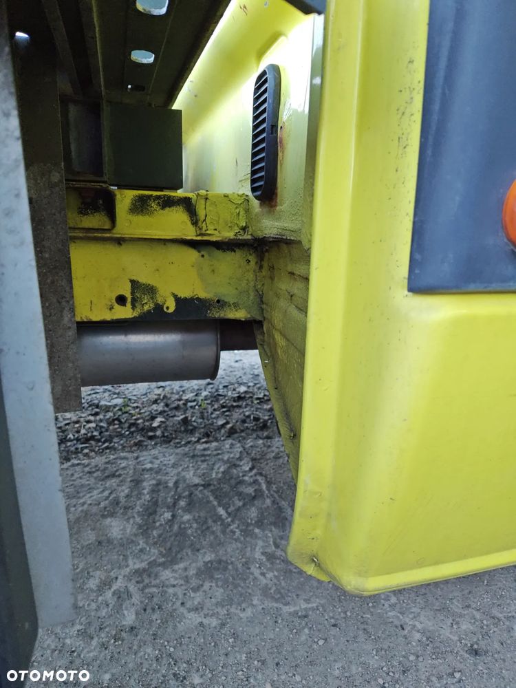 Mercedes-Benz Sprinter - 14