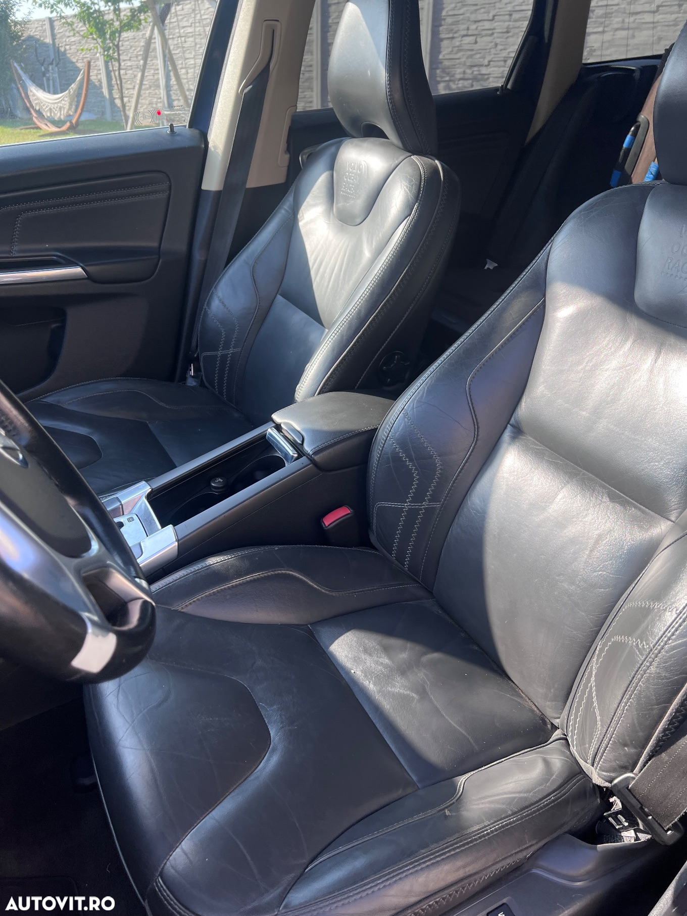 Volvo XC 60 D5AWD Ocean Race - 9