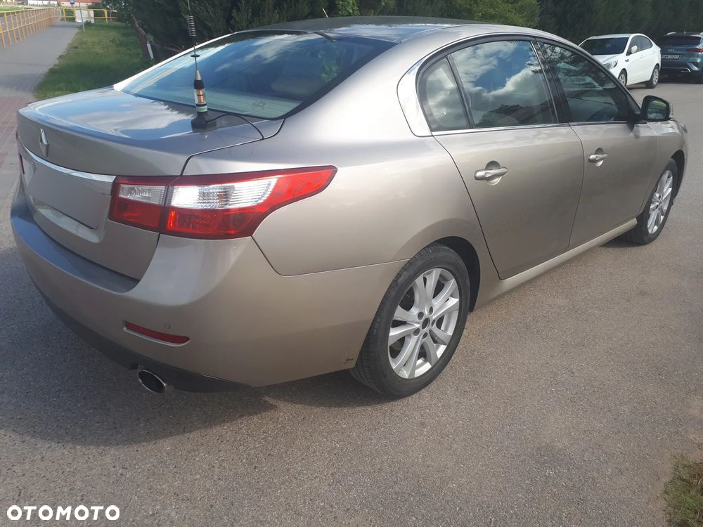 Renault Latitude - 3