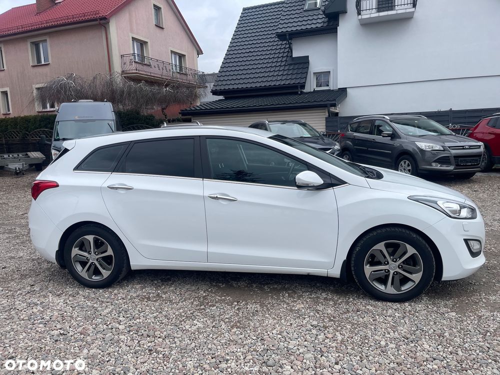 Hyundai i30 1.6 CRDI DCT Premium - 4