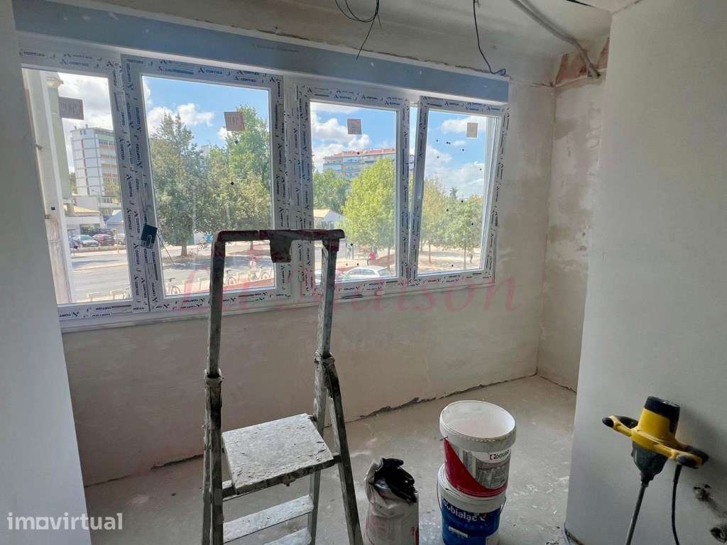 Apartamento T4 em remodelação nos Olivais - Grande imagem: 3/16