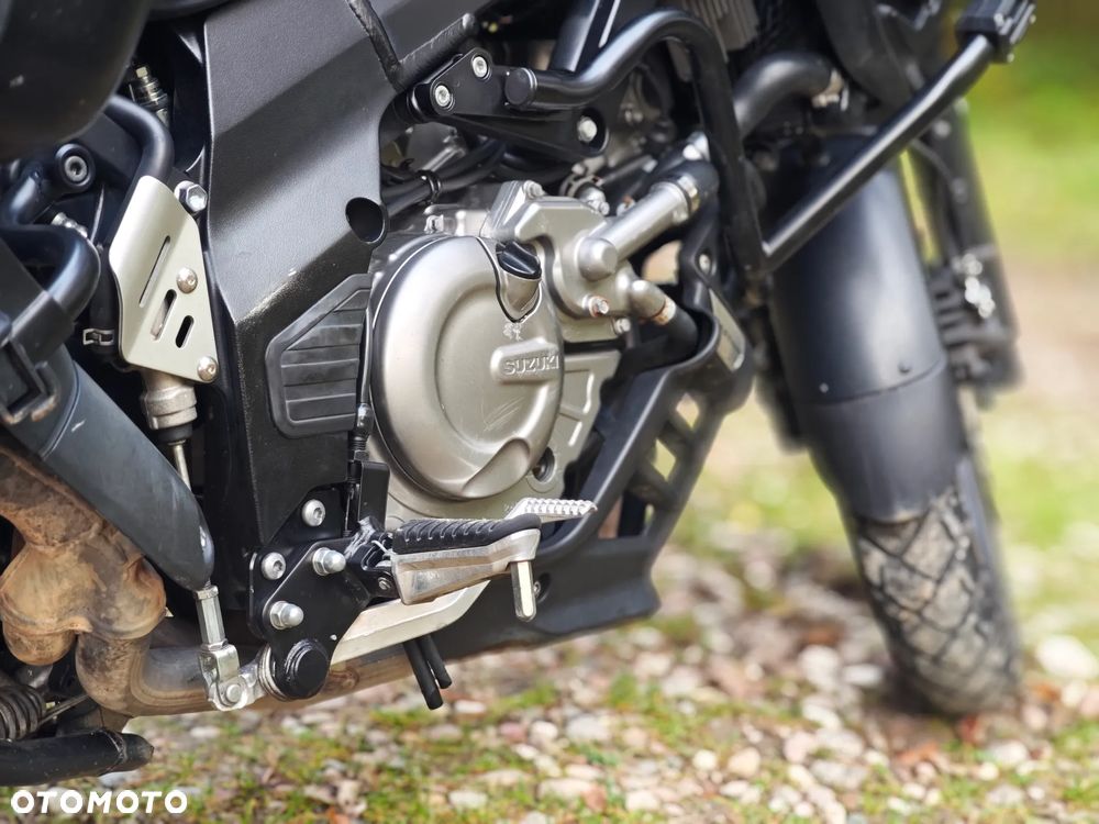 Suzuki V-STROM - 16