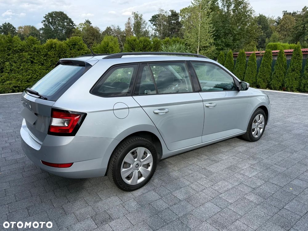 Skoda Fabia 1.0 TSI Ambition DSG - 4