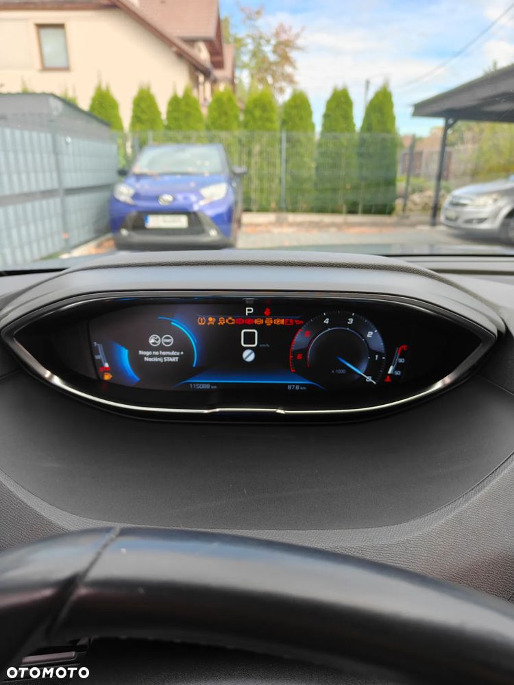 Peugeot 3008 1.5 BlueHDi Allure Pack S&S EAT8 - 12