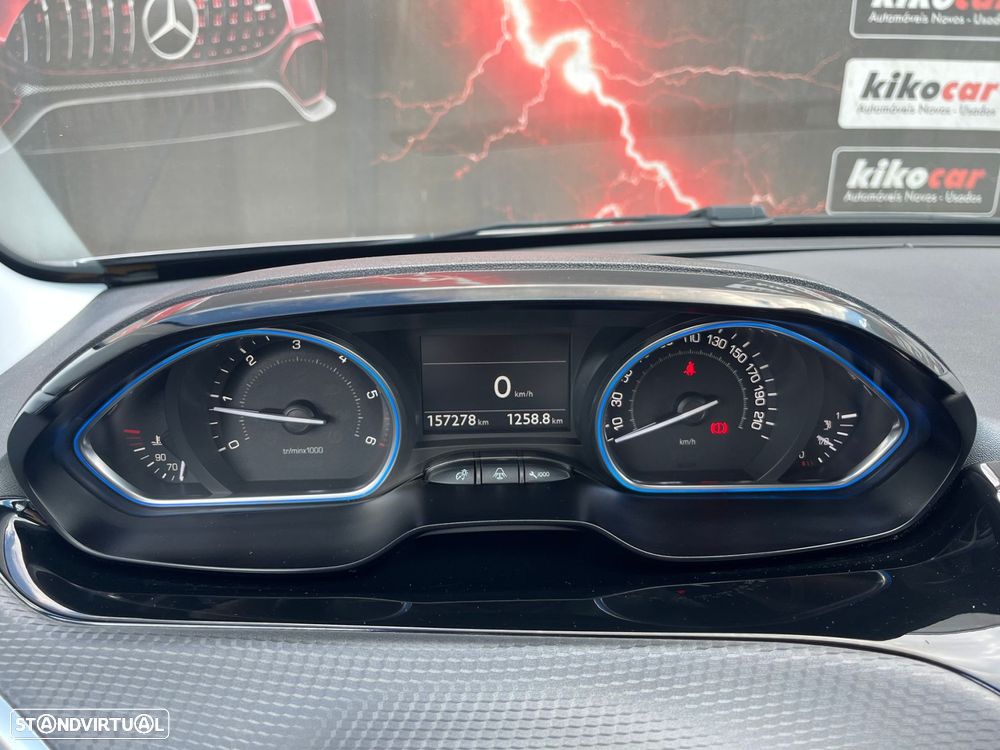 Peugeot 2008 1.6 e-HDi Allure - 22