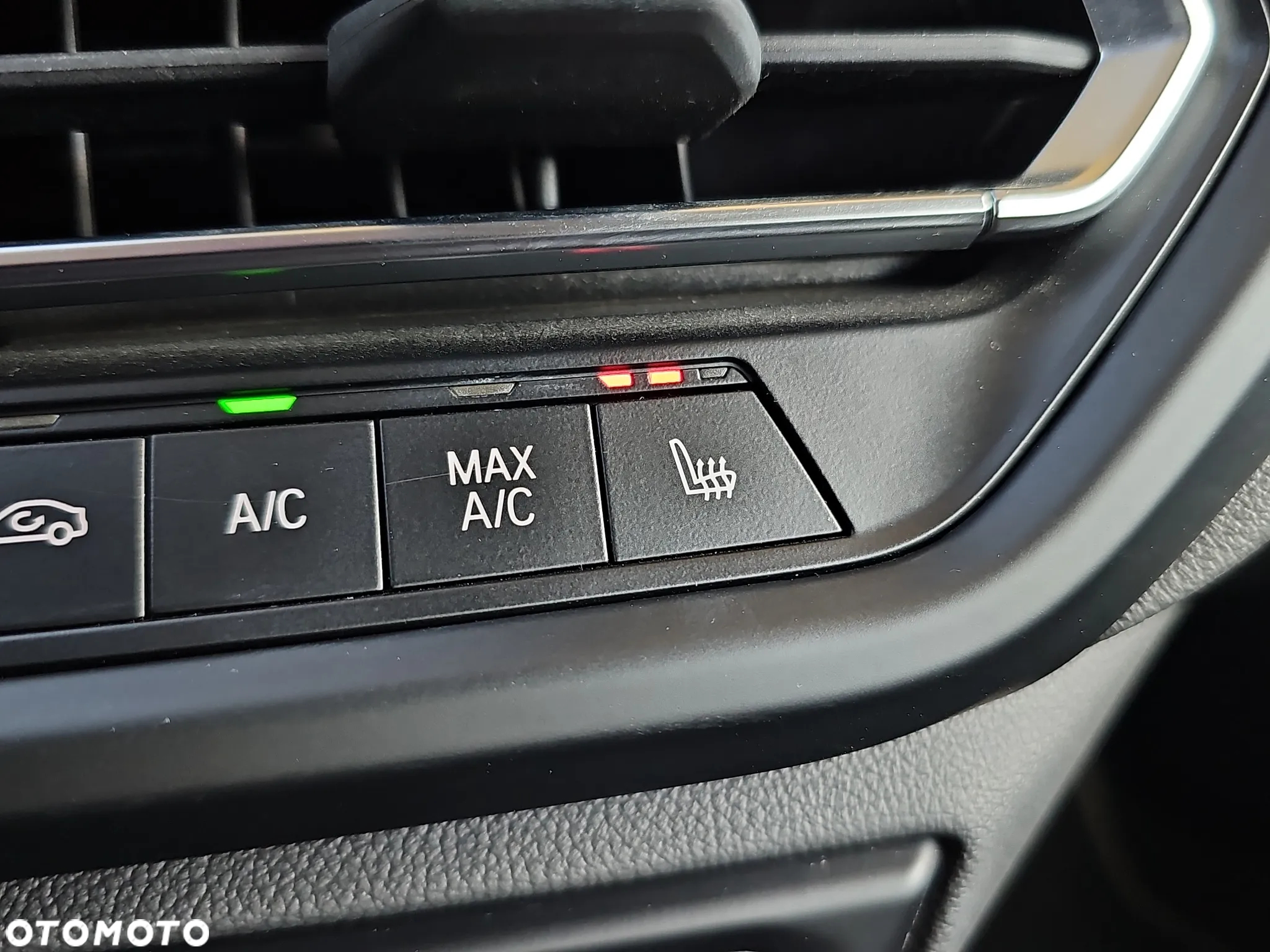 BMW Seria 2 220i xDrive Sport Line - 29