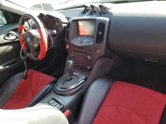 Nissan 370 Z - 12