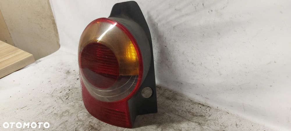 .  TYL TYLNA LAMPA LEWA RENAULT MODUS - 2