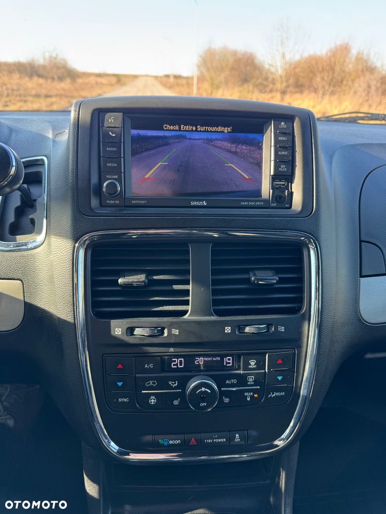 Dodge Grand Caravan - 19