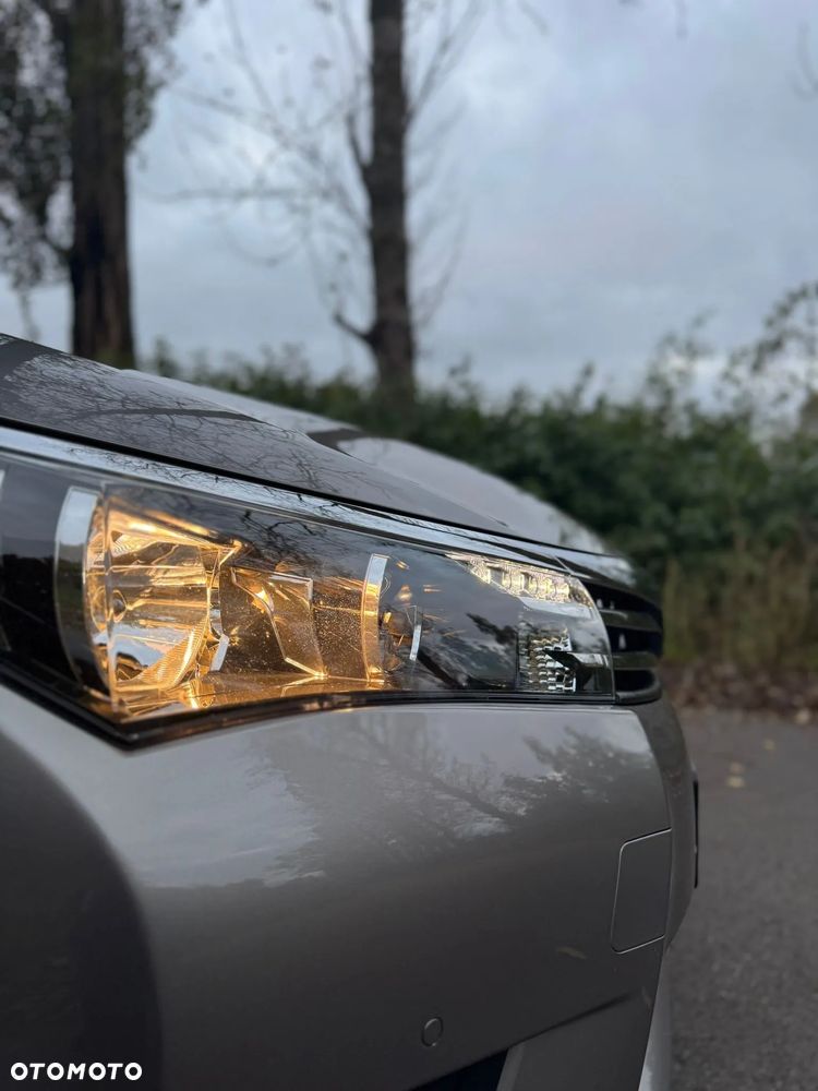 Toyota Corolla 1.6 Active - 13