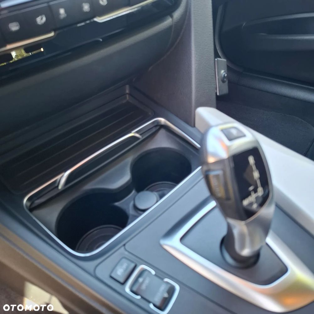 BMW Seria 1 118d Edition Metropolitan - 11