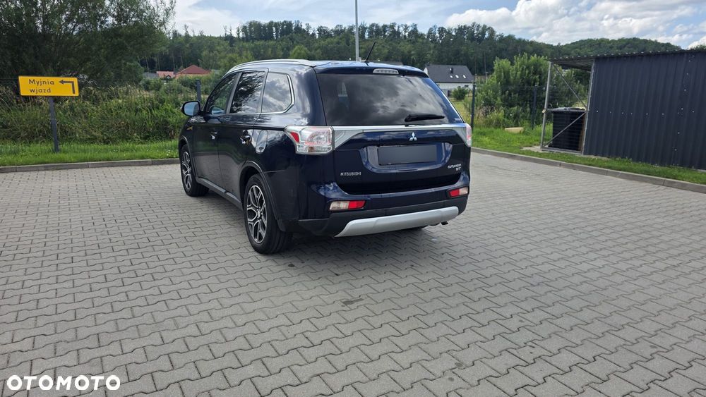 Mitsubishi Outlander 3.0 V6 XLS - 5
