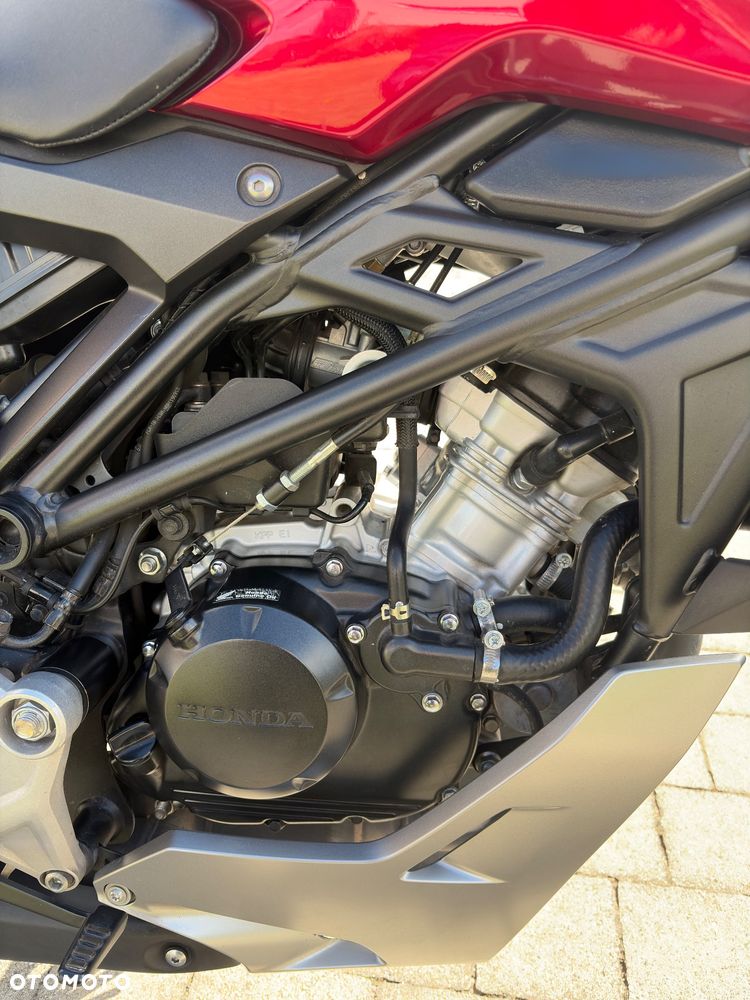 Honda CB - 10
