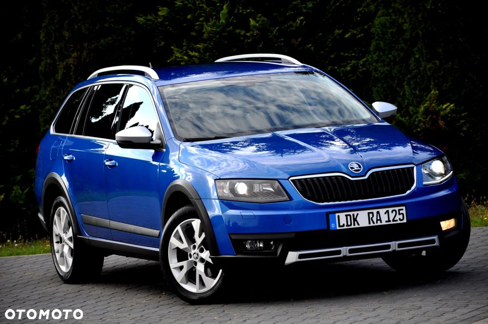Skoda Octavia Combi 2.0 TDI 4x4 Scout - 10