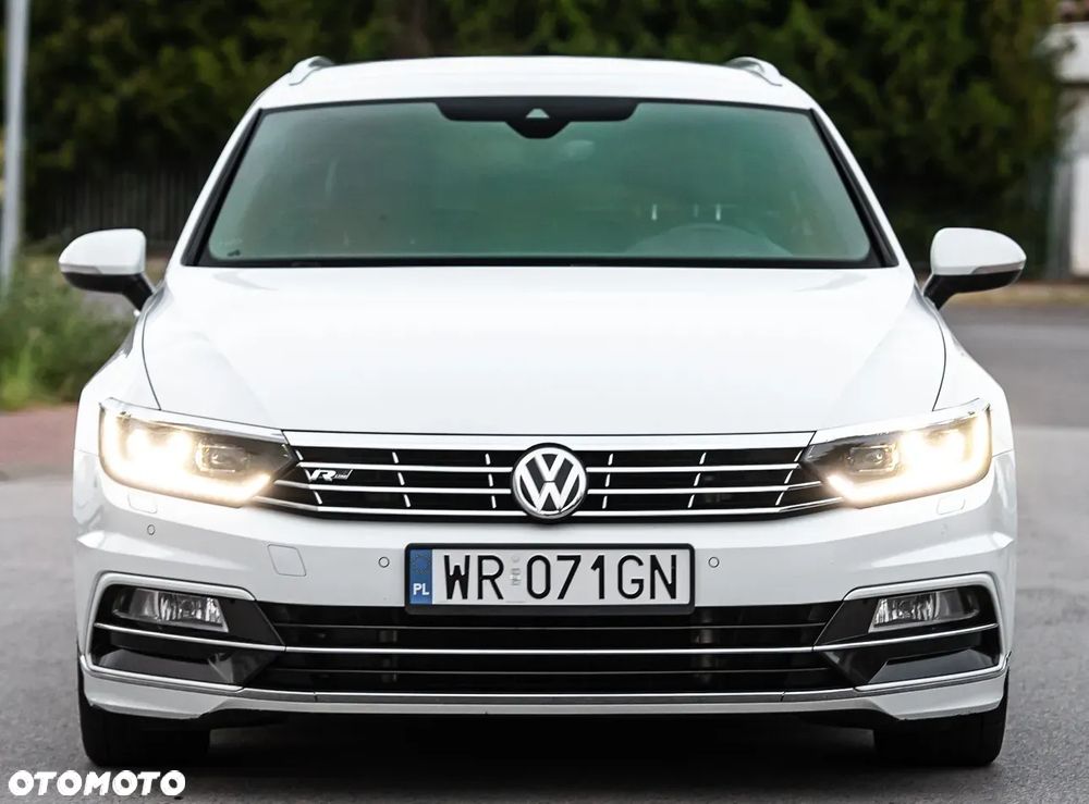 Volkswagen Passat - 4