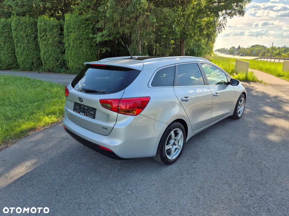 Kia Ceed - 8