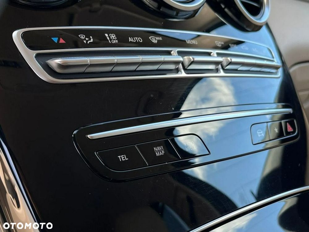 Mercedes-Benz GLC 300 d 4-Matic - 29