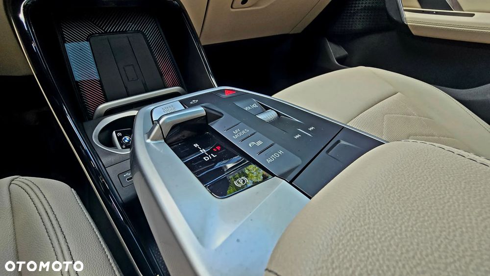 BMW X1 xDrive25i xLine - 12